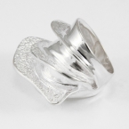 Textured Fins Ring 